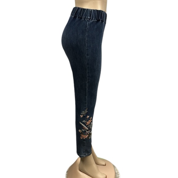 Soft Surroundings Metro Floral Embroidered Pull On Stretch Blue Jeans Petite S - Picture 5 of 15